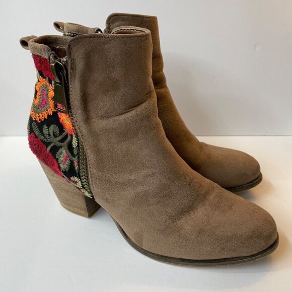 Tiara Mika-05 Floral & Paisley Embroidered Ankle Boots Size 8.5